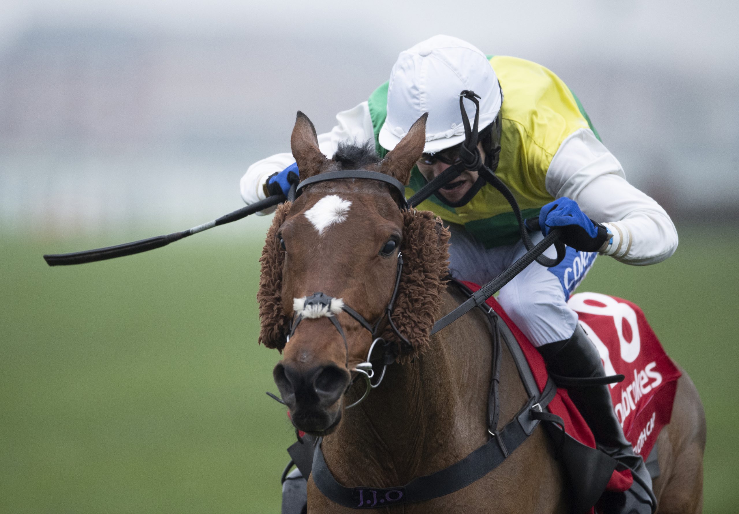 Cap Peaks! - The British Horseracing 